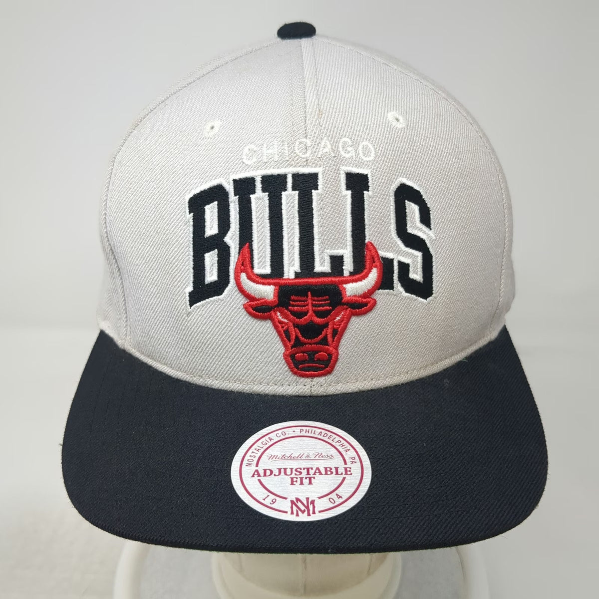 Mitchell & Ness NBA Chicago Bulls Snapback Hat Gray Black Red One Size Wool HWC