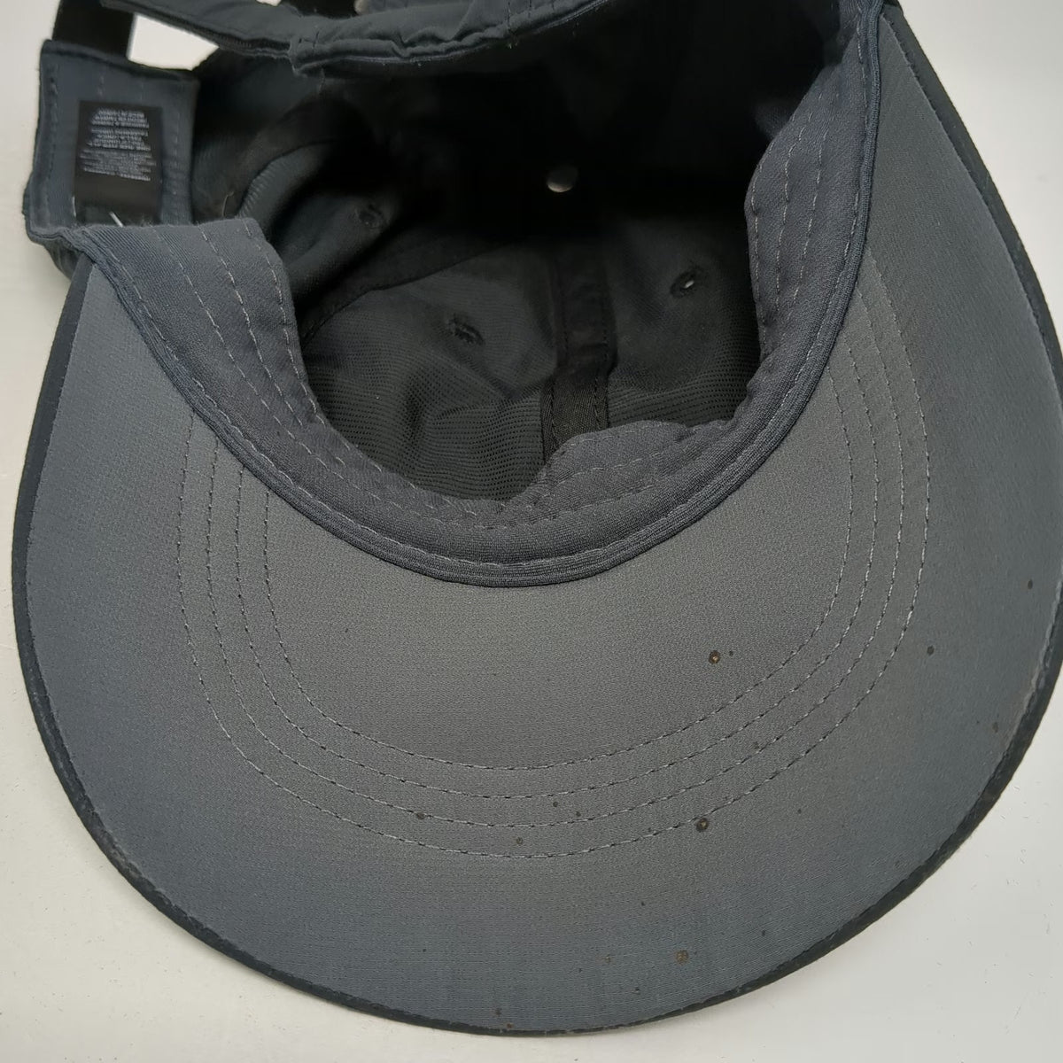 Nike Baseball Cap Black One Size Swoosh Lightweight Athletic Golf Strapback Hat