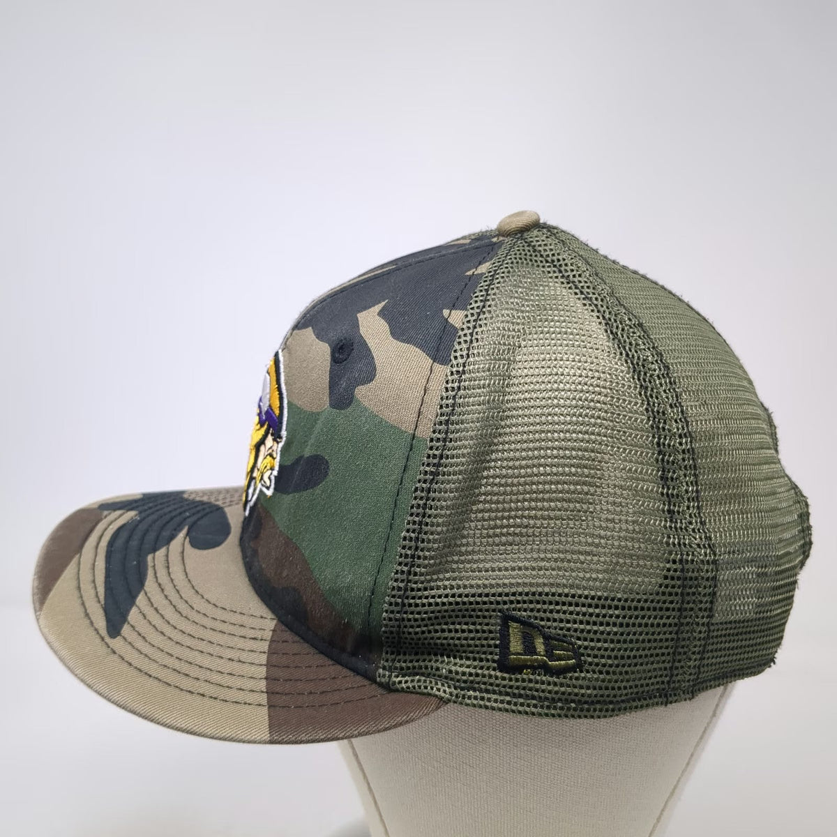 New Era 9FIFTY Trucker Hat Green OSFM Minnesota Vikings NFL Camo Mesh Snapback