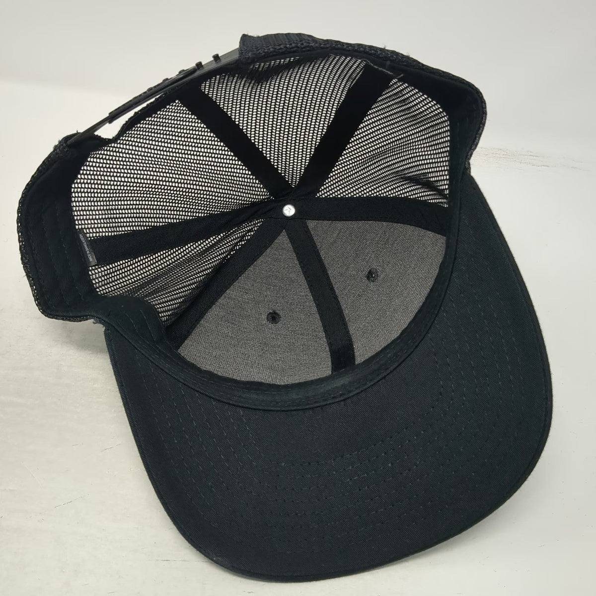 Richardson Baseball Cap Black One Size SLIP Leather Patch Mesh Back Trucker Hat