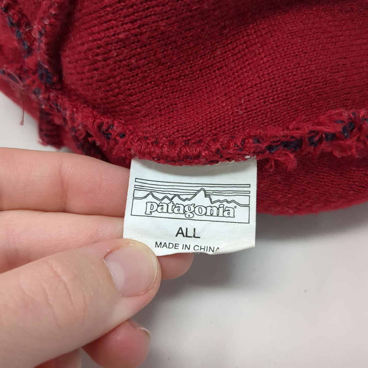 Patagonia Beanie Blue Red One Size Pom Pom Cuffed Striped Logo Winter Knit Hat