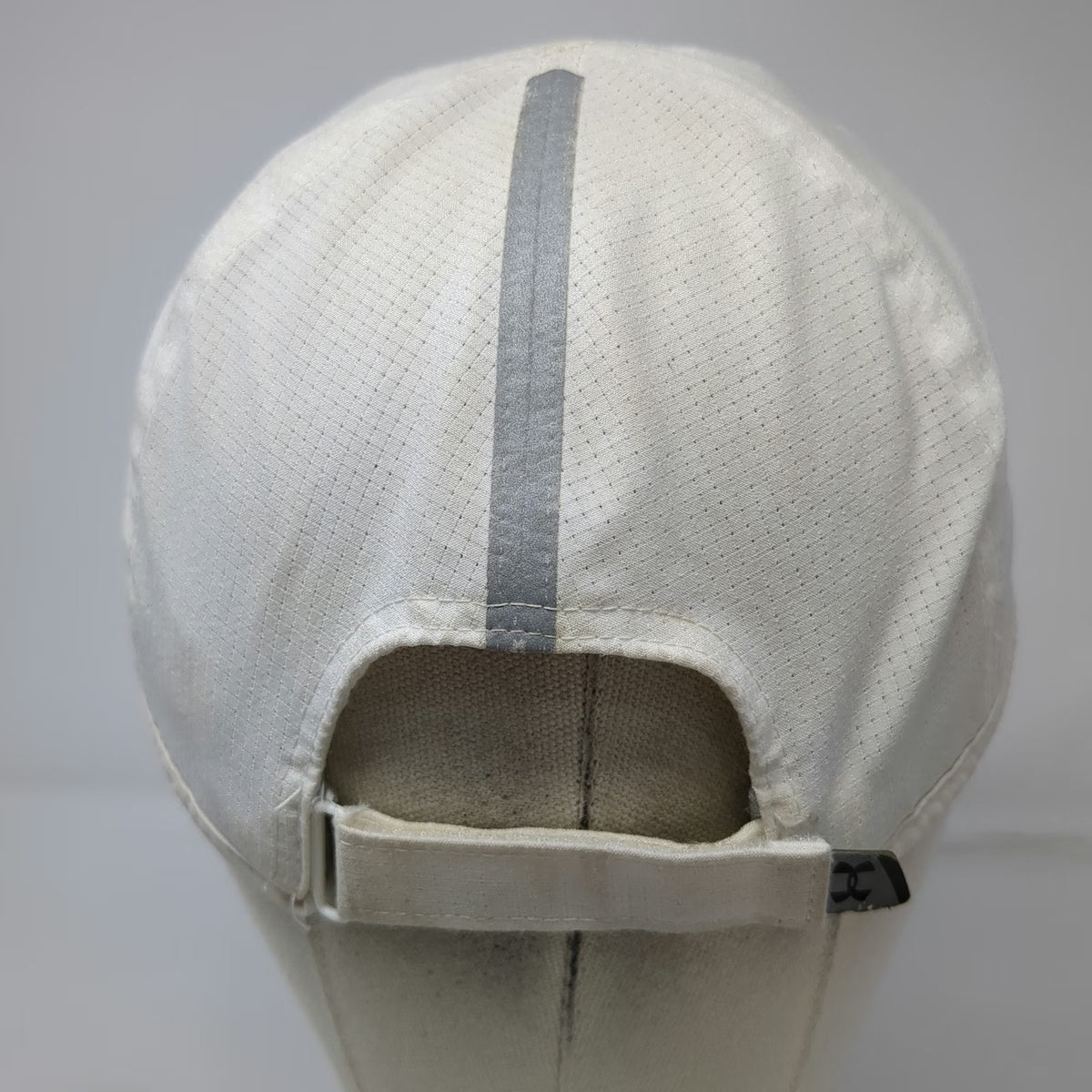 Under Armour Baseball Cap White One Size Reflective Mesh Strapback Running Hat