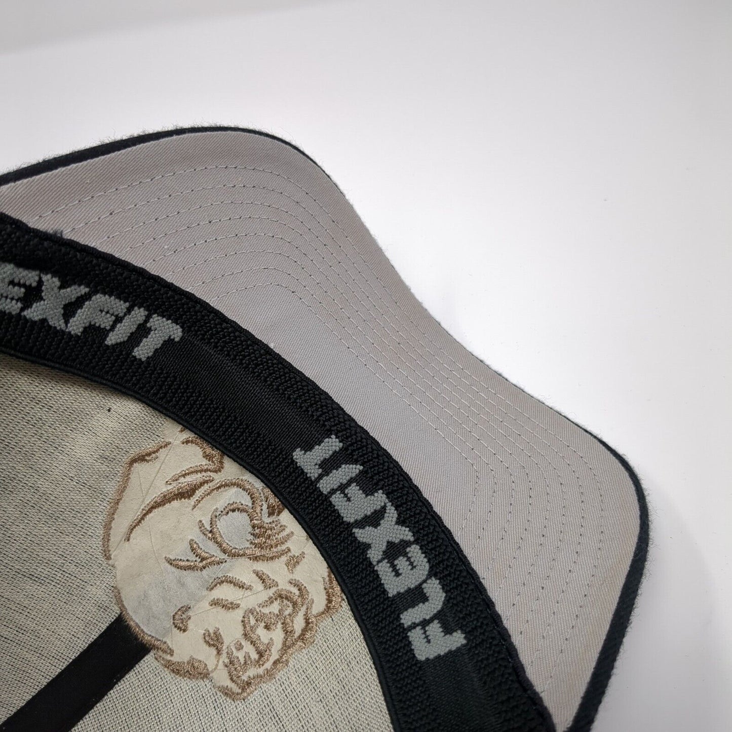 Grizzle Drywall Fitted Hat Black S-M Embroidered Solid Flexfit Yupoong