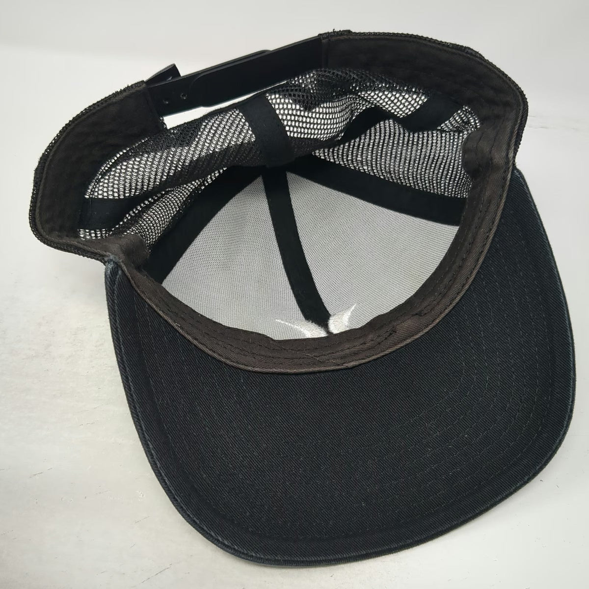 Hurley Trucker Hat Black One Size Mesh Snapback Embroidered Logo Surf Skate