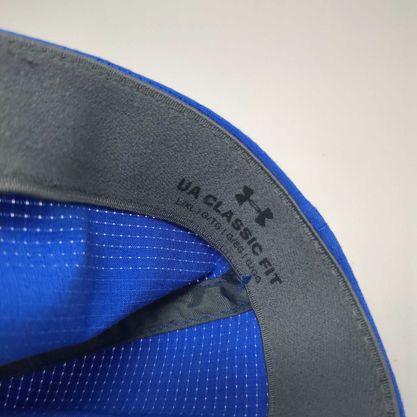 Under Armour Logo Fitted Hat Blue XL Classic Fit Stretch Solid 6 Panel