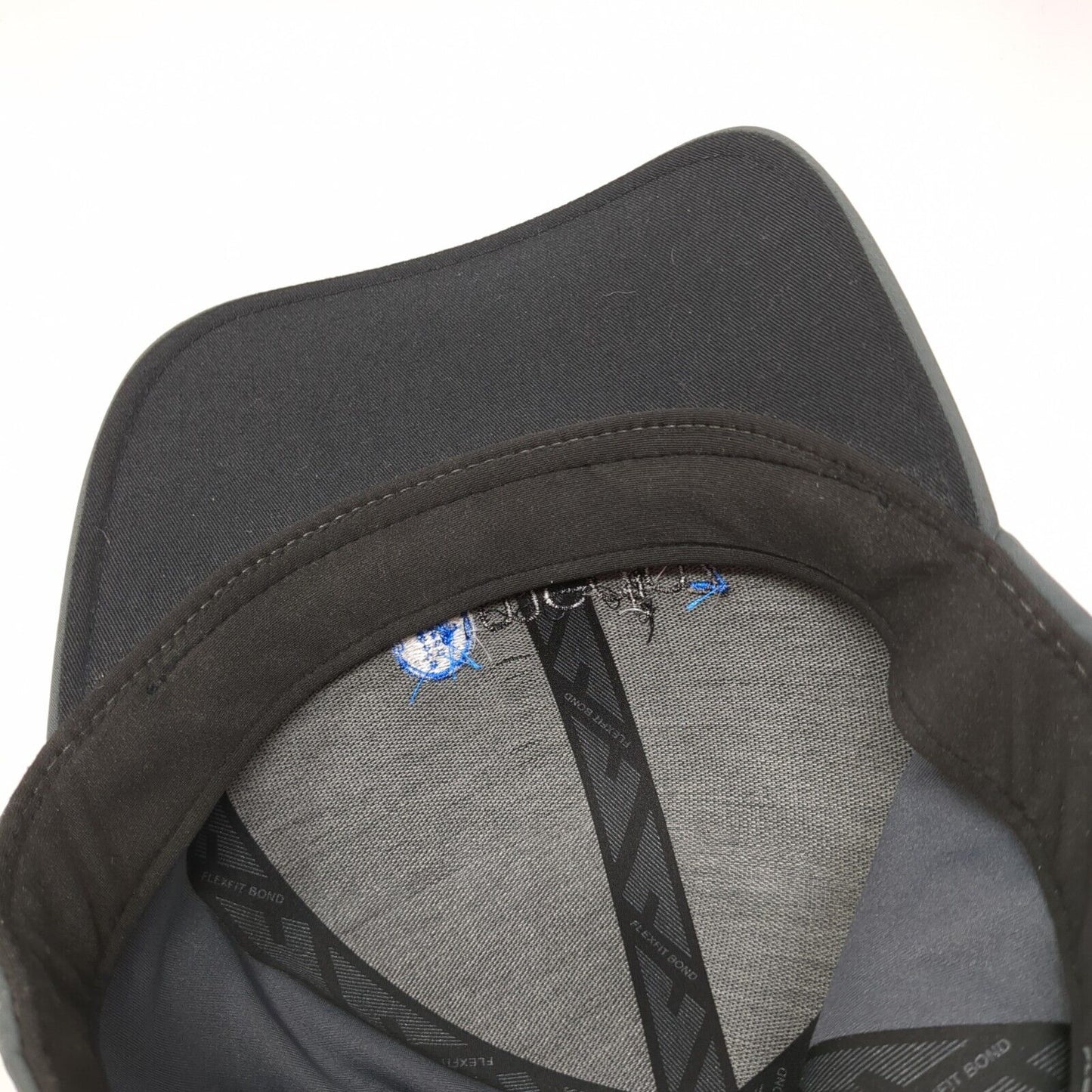 Media 7 Fitted Hat Gray S/M Flexfit Bond Vented Holes 6 Panel Flexfit Delta