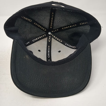 Oakley Baseball Cap Black M Mesh Back A-Flex Stretch Fit Embroidered Logo Hat