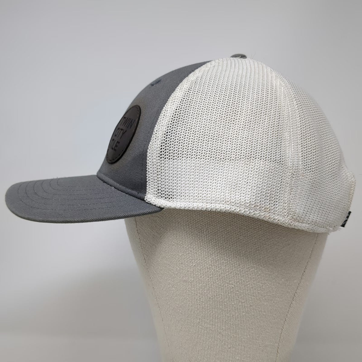 Outdoor Cap Trucker Hat Gray White OSFM Snapback Twin City Tile Leather Patch
