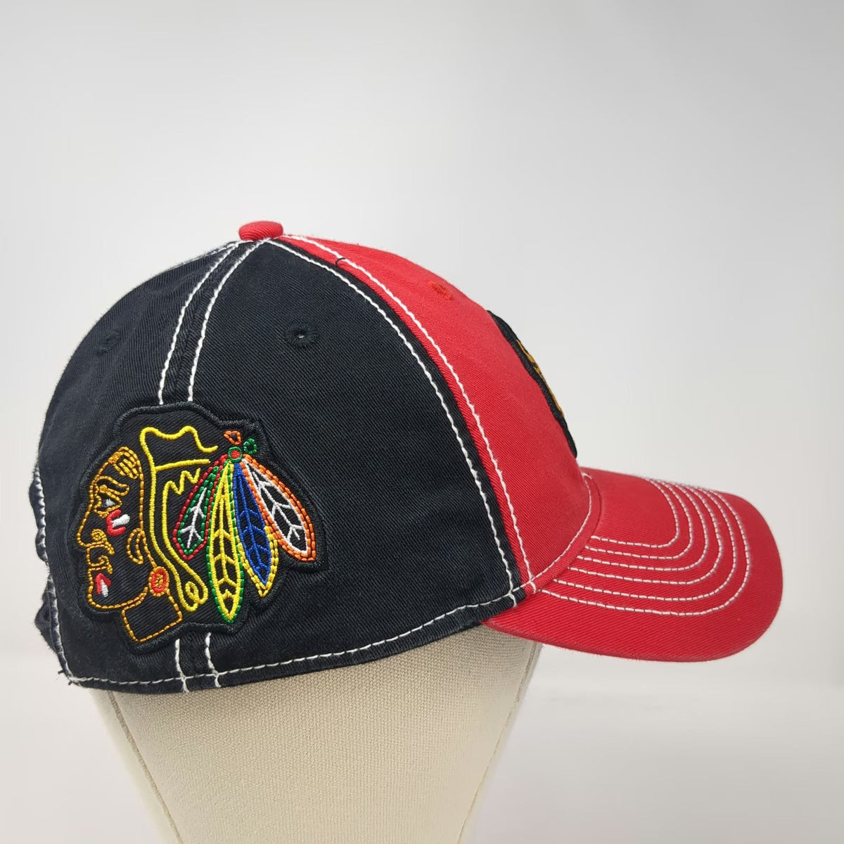 Chicago Blackhawks NHL Reebok Red Black One Size Cap Slideback Contrast Stitch
