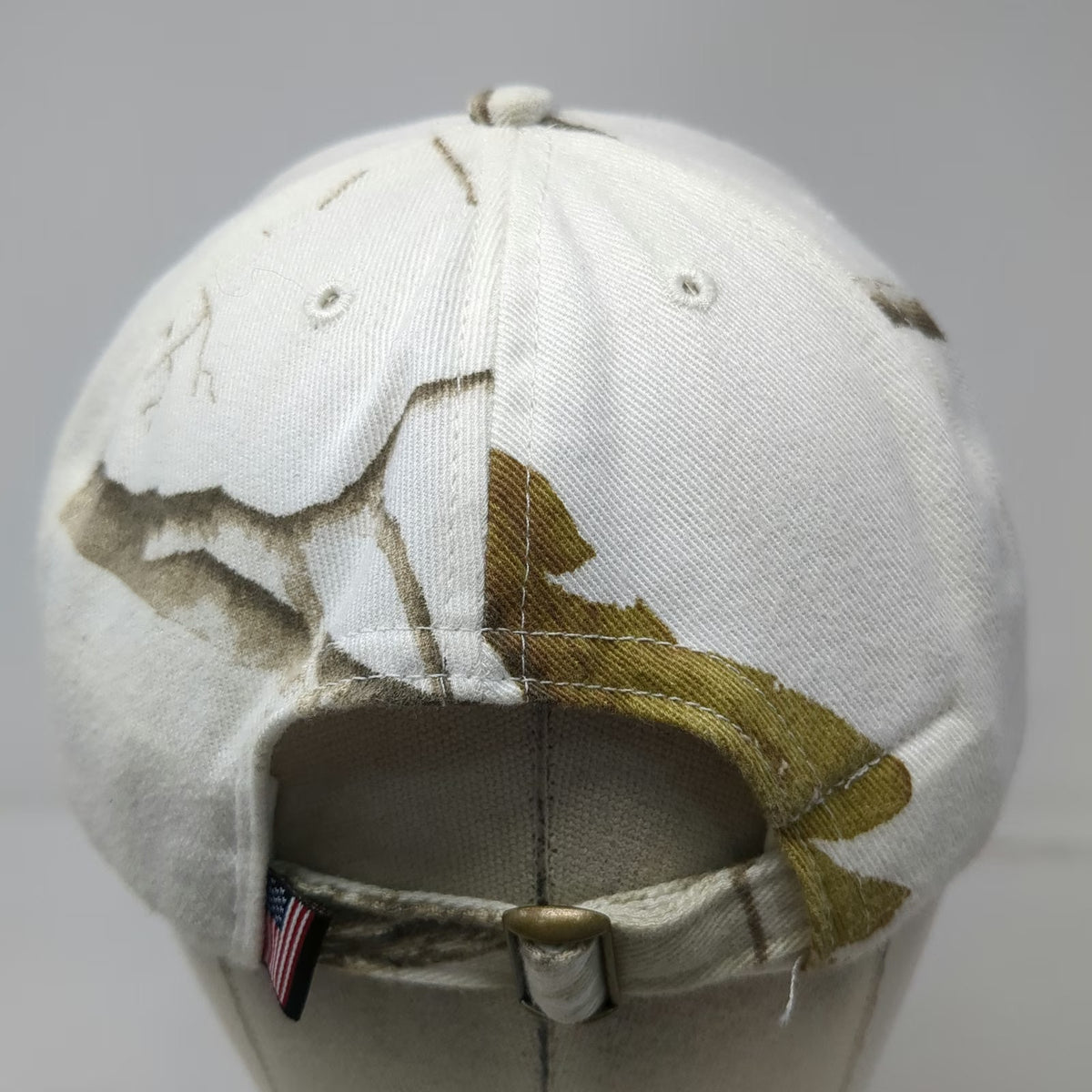 Graffiti Montana Canvas Wagon Hat Baseball Cap White Brown OSFM Realtree Camo