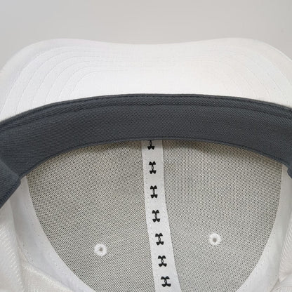 Under Armour Baseball Cap White XL Fitted Stretch Embroidered Logo Athletic Hat
