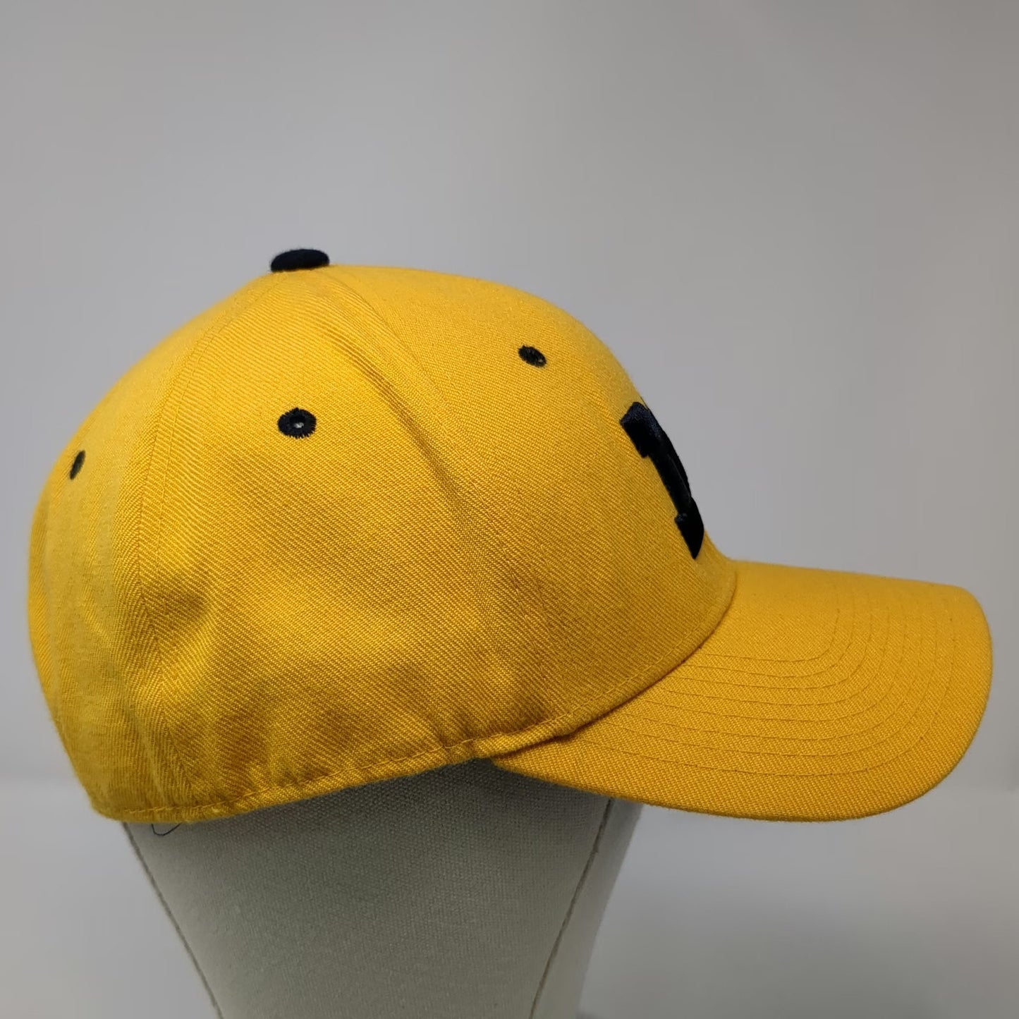 Michigan Wolverines NCAA Zephyr Cap Yellow Blue 7 1/2 Fitted Wool Blend Logo Hat
