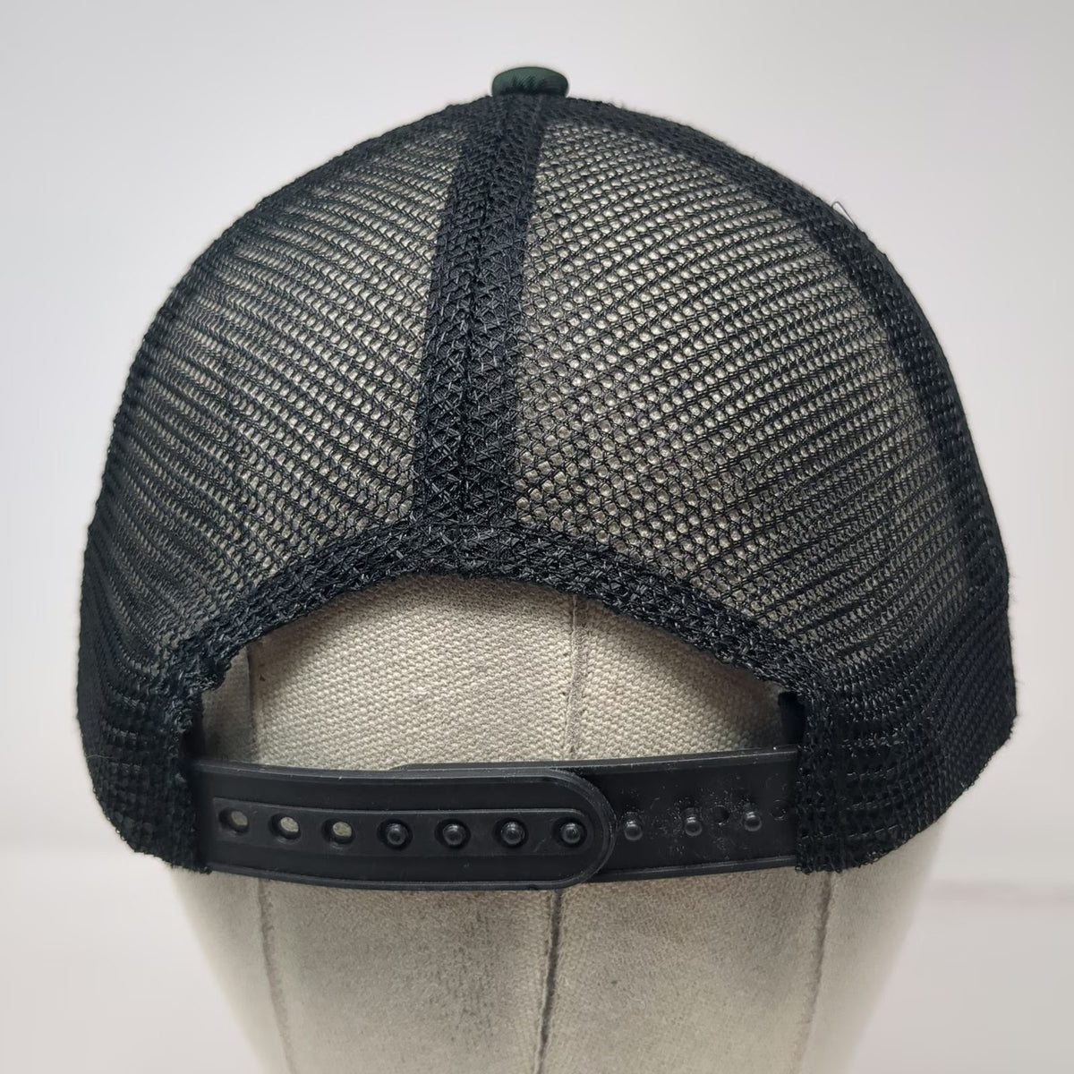 Bass Pro Shops Trucker Hat Green One Size Mesh Back Camo Rubberized Logo Patch