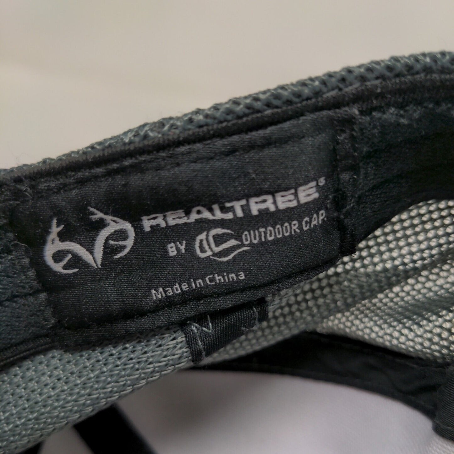 Realtree Fishing Trucker Hat Multicolor L/XL Signature Stretch Mesh Back