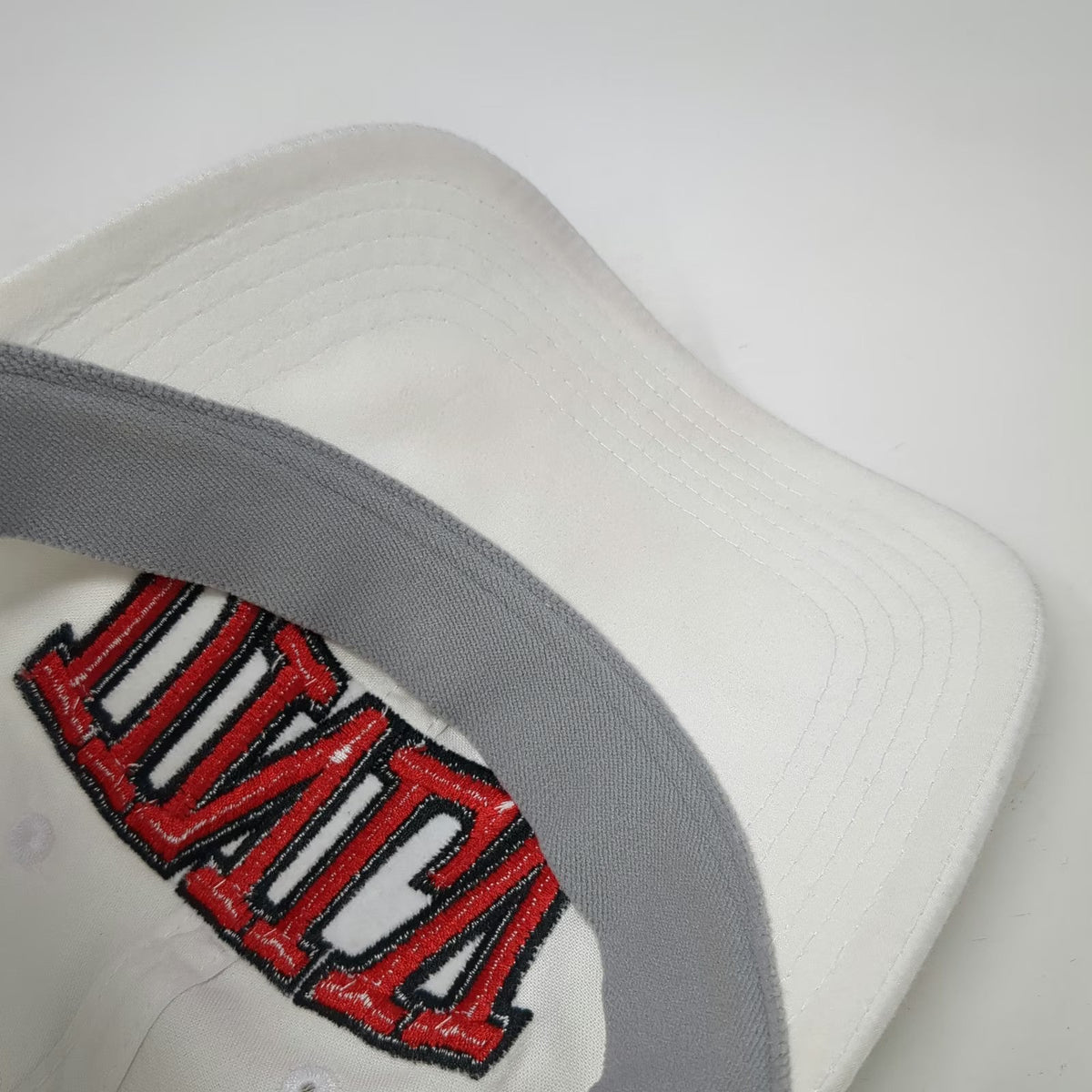 Champion UNLV Rebels NCAA Hat White XL Baseball Cap Stretch Fit Curved Brim Red