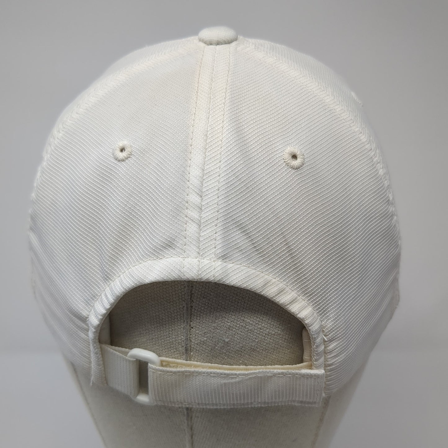 Reebok Strapback Baseball Cap White One Size Adjustable Embroidered 6 Panel