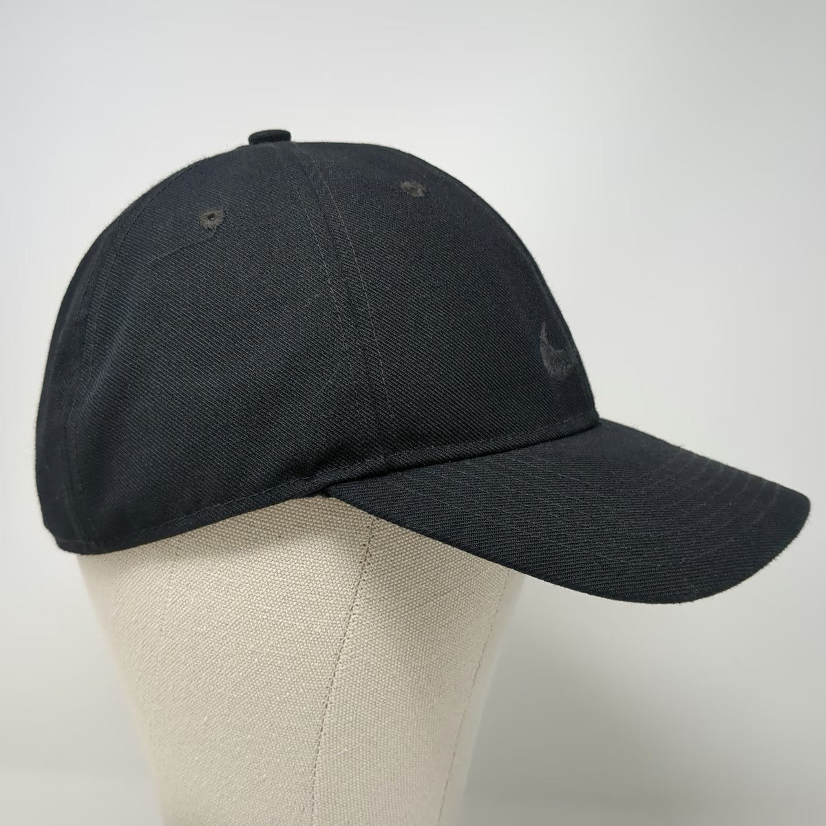 Nike Baseball Cap Black OSFM Adjustable Strapback Dri-Fit Legacy91 Hat Swoosh