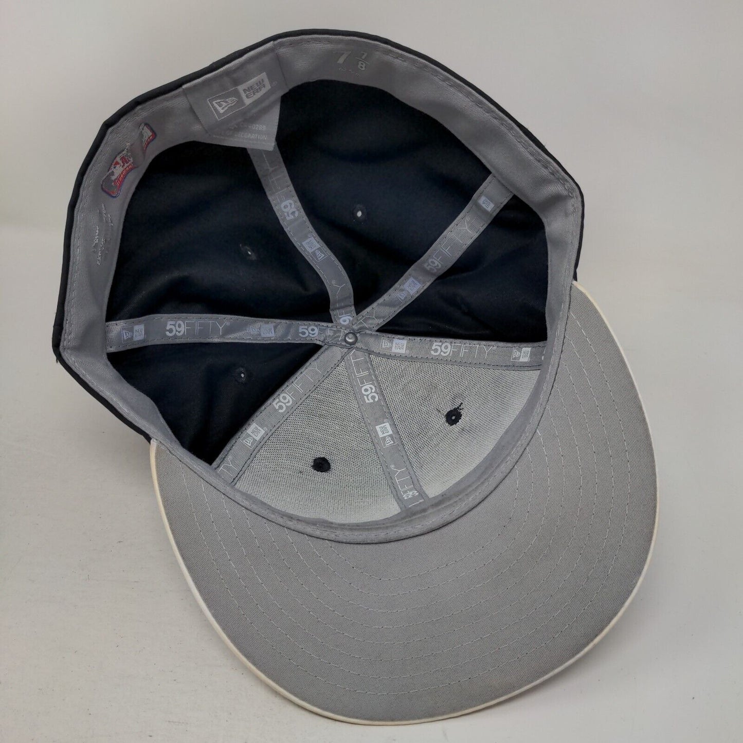 New York Yankees Fitted Hat Black 7 7/8 New Era 59Fifty Embroidered Logo MLB