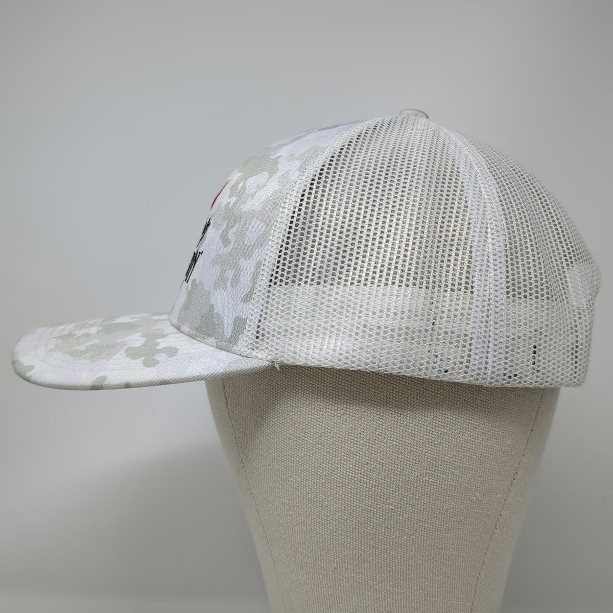Pendleton Whisky Trucker Hat One Size White Camo Mesh Bucking Bronco Logo Hat