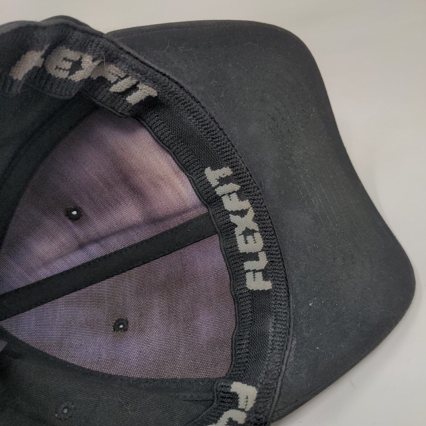 Quiksilver Fitted Hat Black Large-XL Embroidered Plaid 6 Panel Flexfit