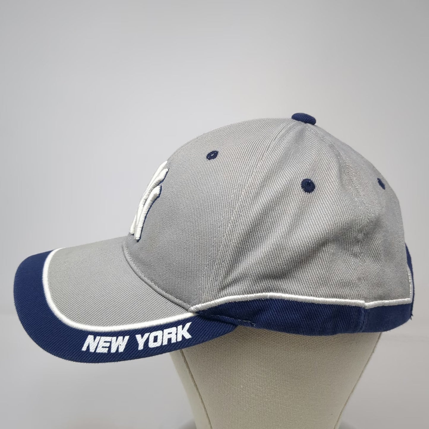 New York Yankees MLB T.E.I. Gray Baseball Cap One Size Strapback Embroidered Hat