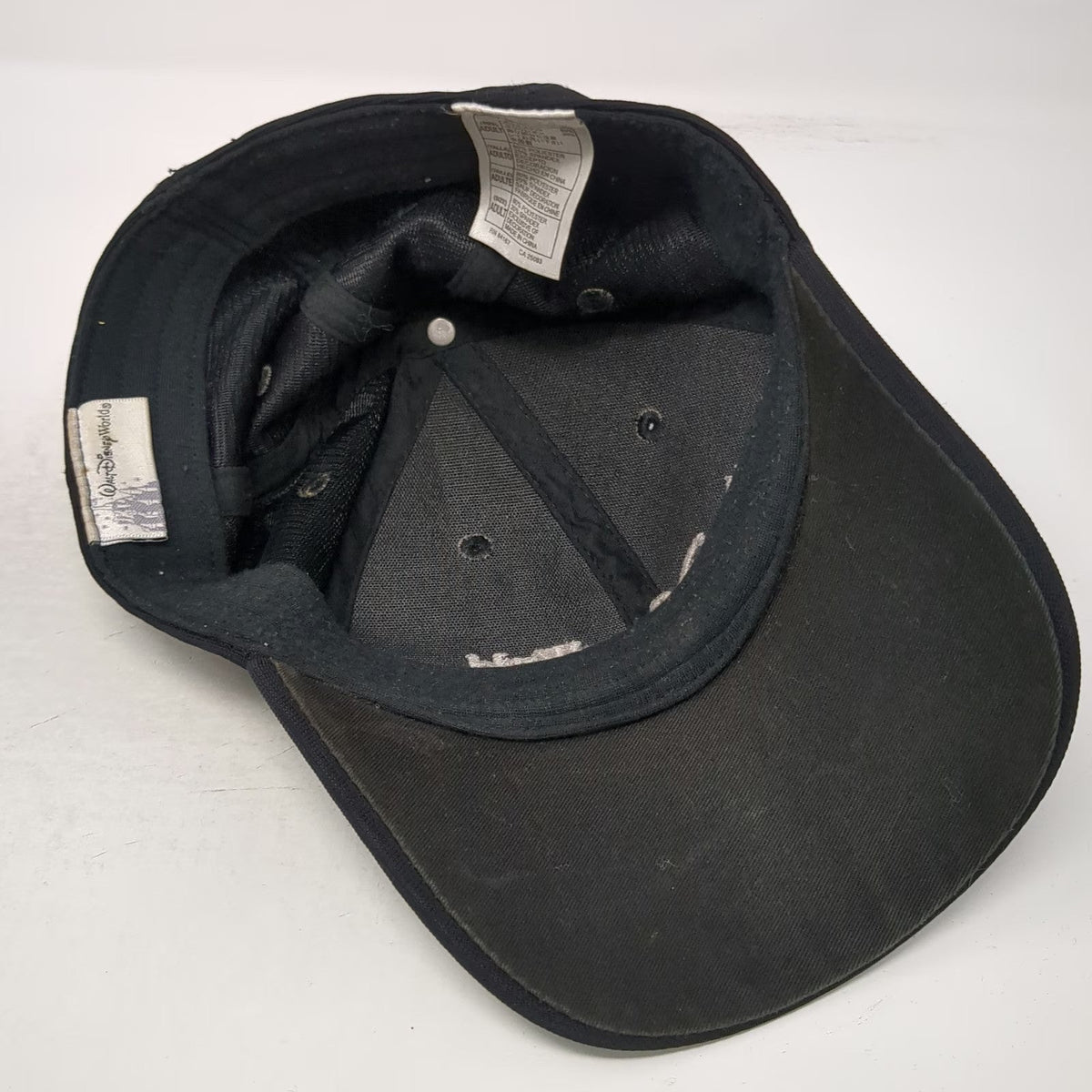 Walt Disney World Black Baseball Cap One Size Hat Stretch Fit 1971 Mickey White