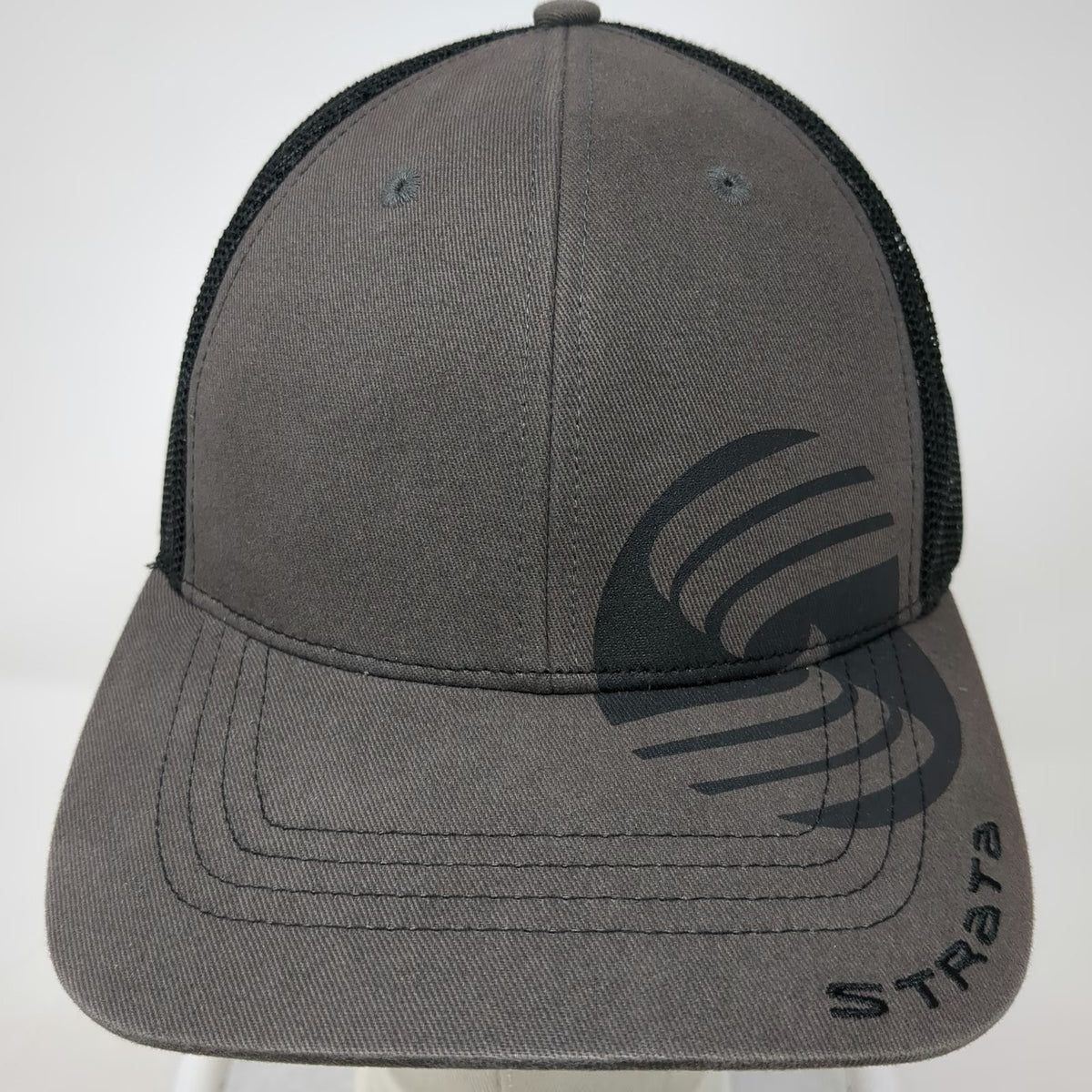 Strata Trucker Hat Gray Black One Size Mesh Snapback Golf Logo Graphic Print