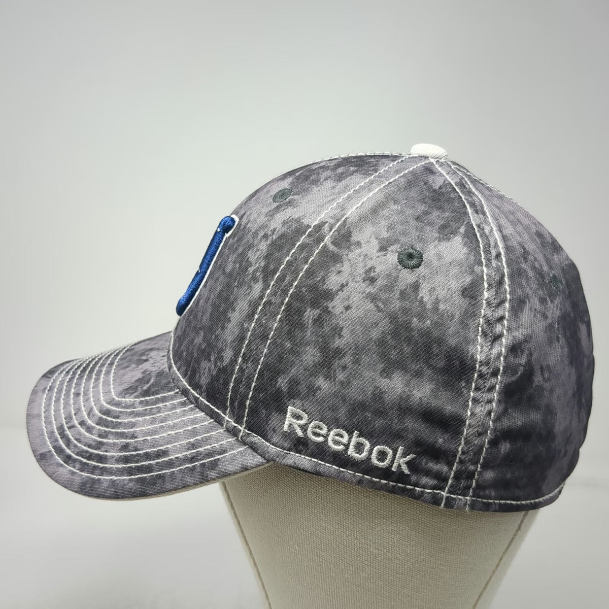 Reebok Indianapolis Colts NFL Gray M Stretch Fit Mottled Contrast Stitching Cap