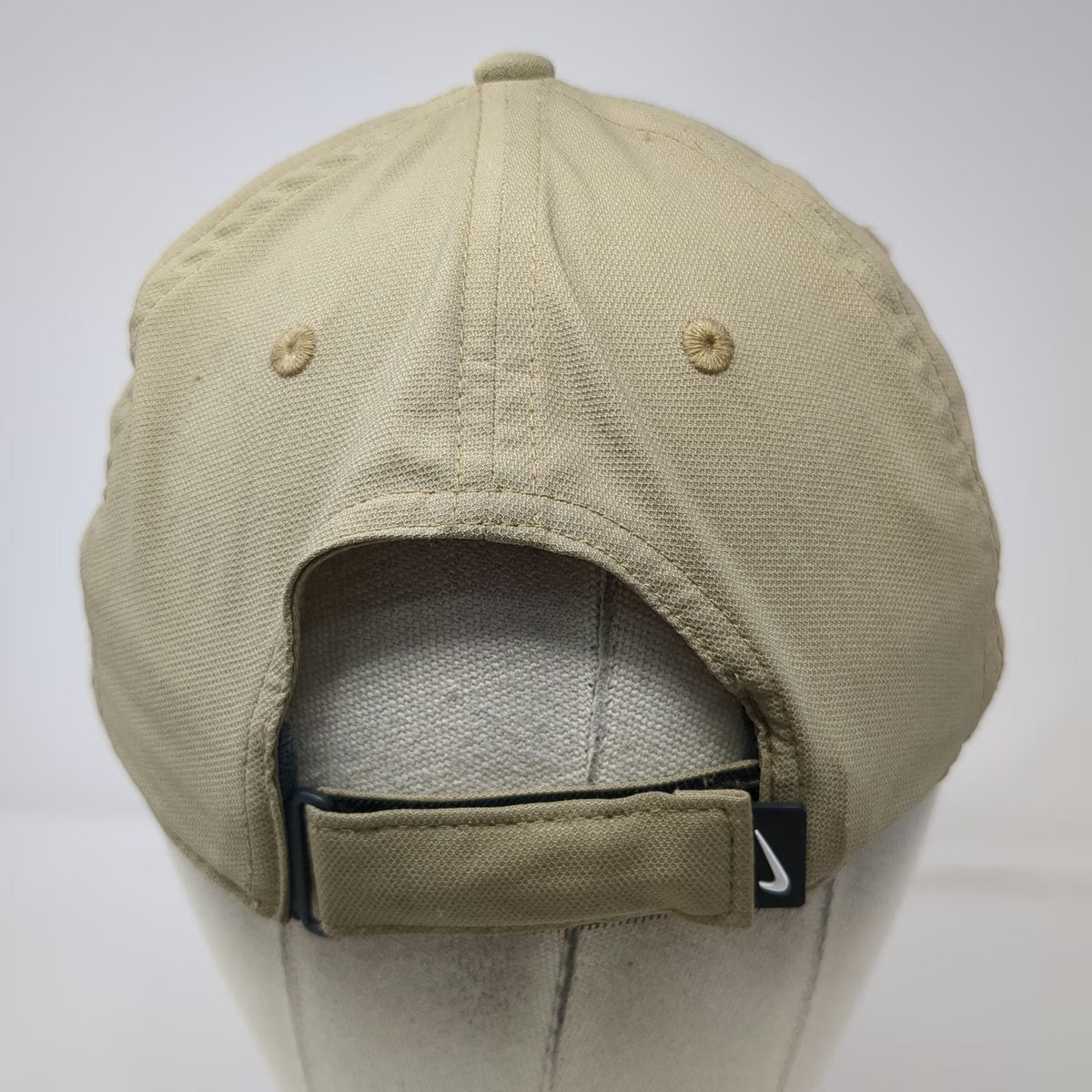 Nike Baseball Cap Beige White L Dri-FIT Slideback Swoosh Logo Embroidered Hat