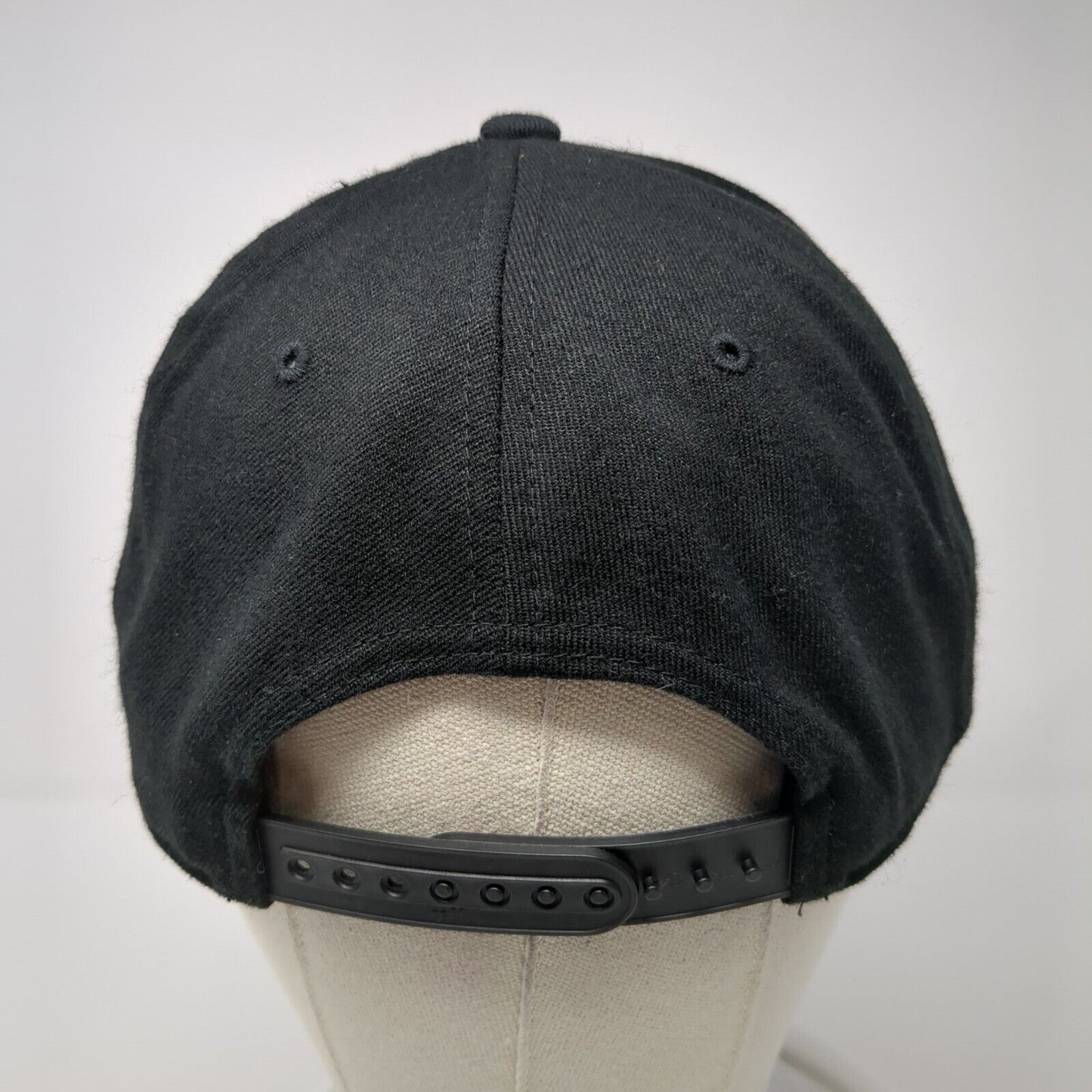 Yupoong Snapback Hat Black One Size Embroidered Logo 110 Flexfit Tech