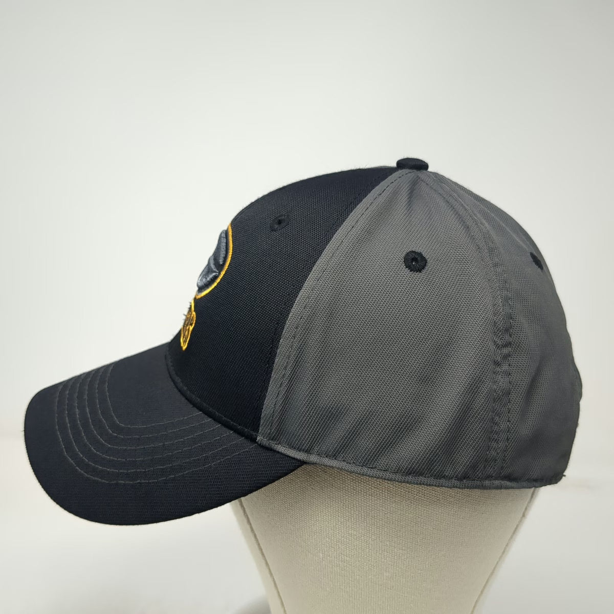 Green Bay Packers NFL Team Apparel Black Gray One Size Strapback Embroidered Hat