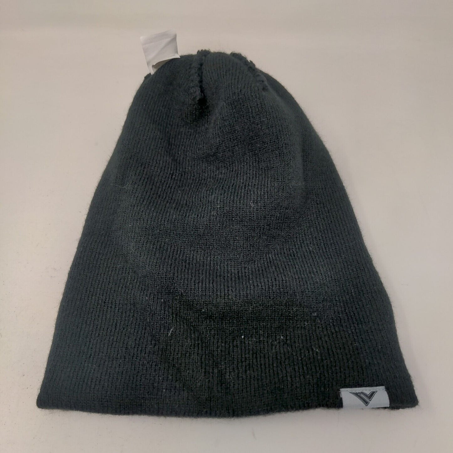 Unbranded Men's Knit Beanie Hat Cap Black Red Striped Pom Pom A Ramblers Logo