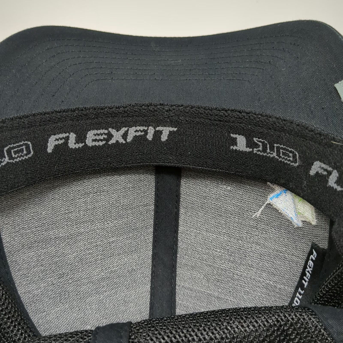 TravisMathew Trucker Hat Black One Size Snapback Mesh Flexfit 110 Golf Logo