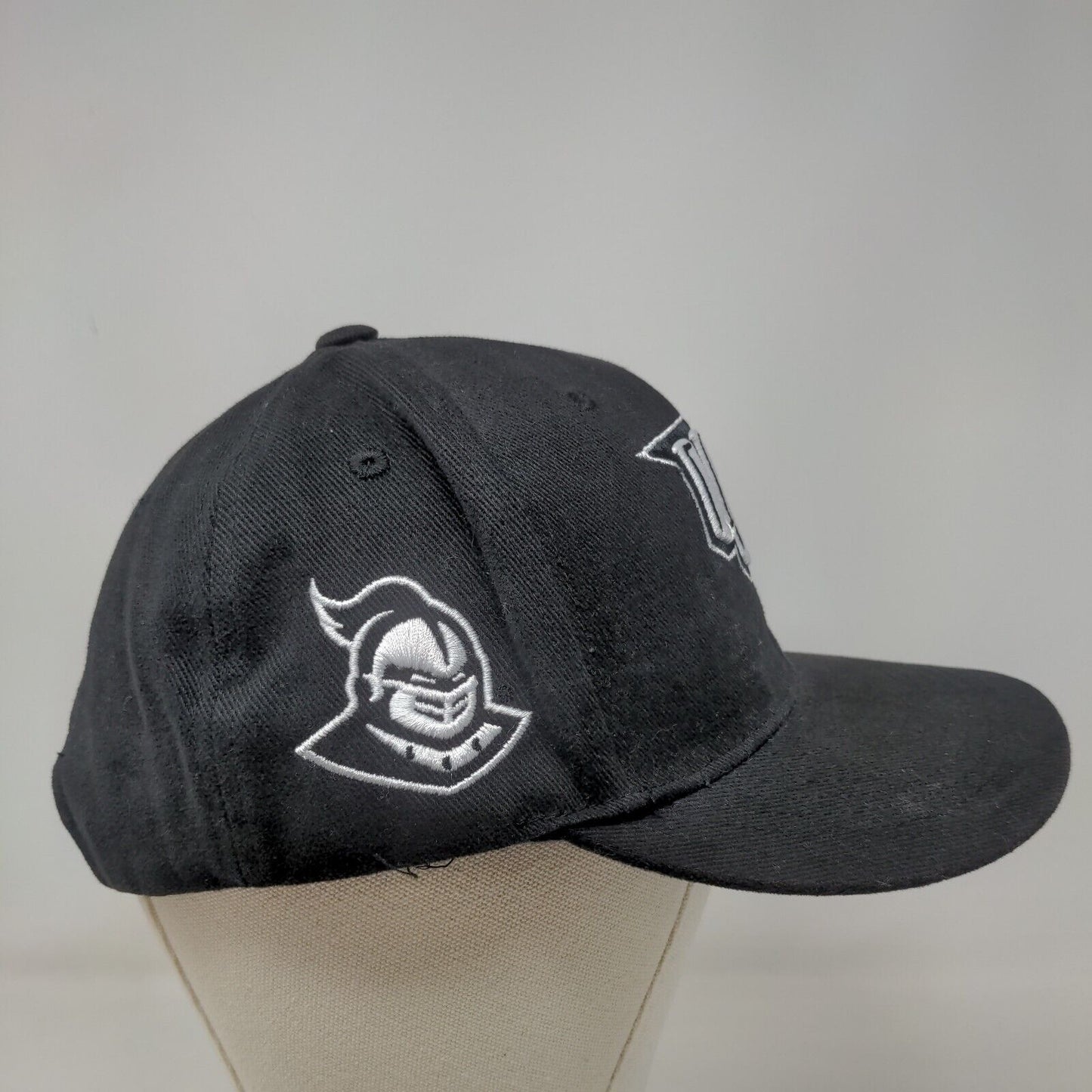 NCAA Men's Snapback Hat Black OSFA Embroidered UCF Knights Logo 100% Cotton