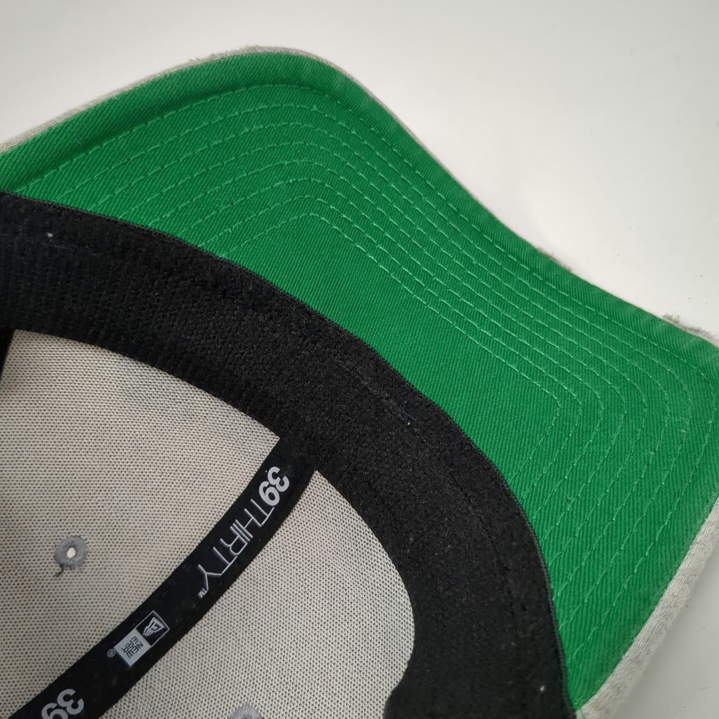 New Era Bauer Hockey Baseball Cap Gray M 39THIRTY Clover Green Stitching Hat