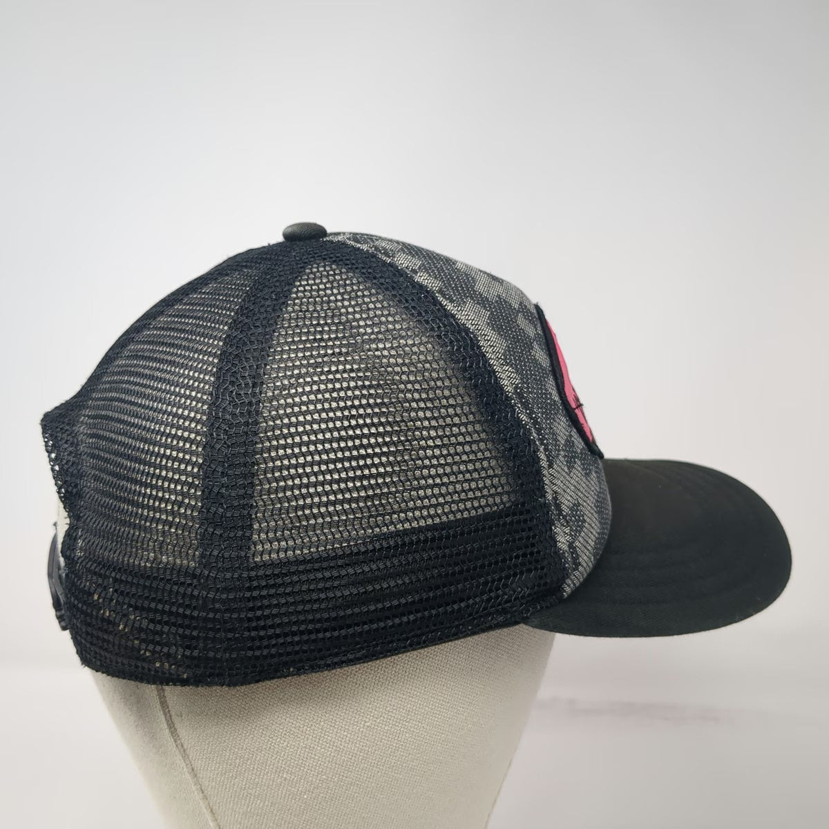 Vans Trucker Hat Black One Size Off The Wall Skateboard Checkered Pink Patch