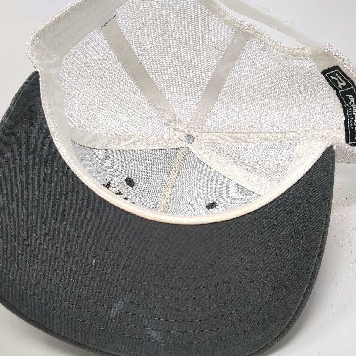 Richardson Trucker Hat Gray White One Size Central Valley Bucks Bulls Deer Elk