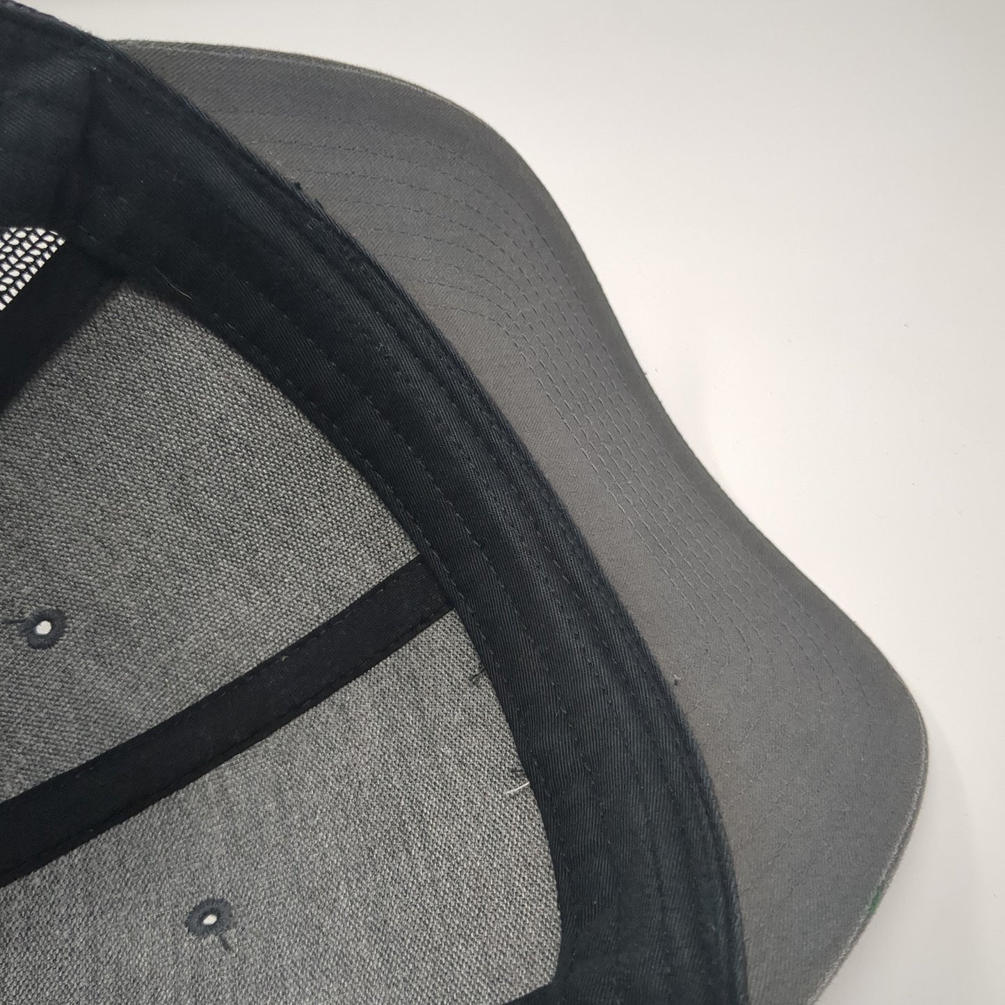 Alturas Snapback Mesh Back Trucker Hat Gray One Size Colorblock Richardson