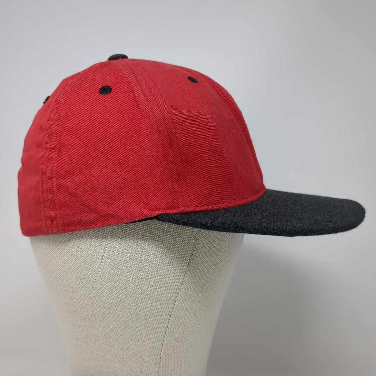 DC Shoes Baseball Cap Red M Flexfit Embroidered Logo Herringbone Brim Skate Hat