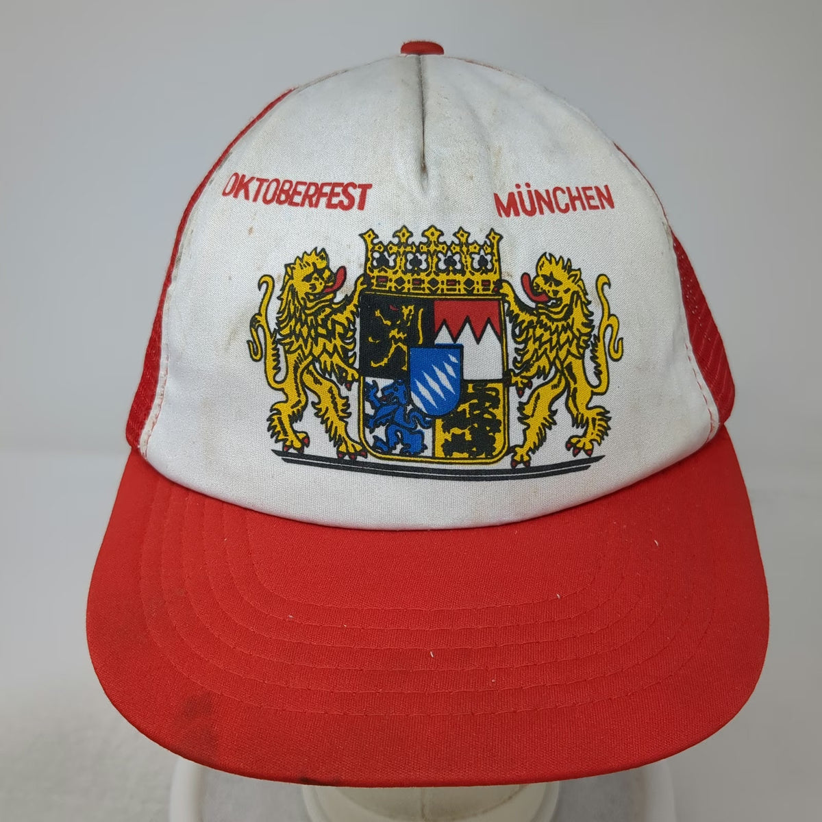 Trucker Hat Red One Size Oktoberfest München Bavaria Lions Graphic Mesh Snapback