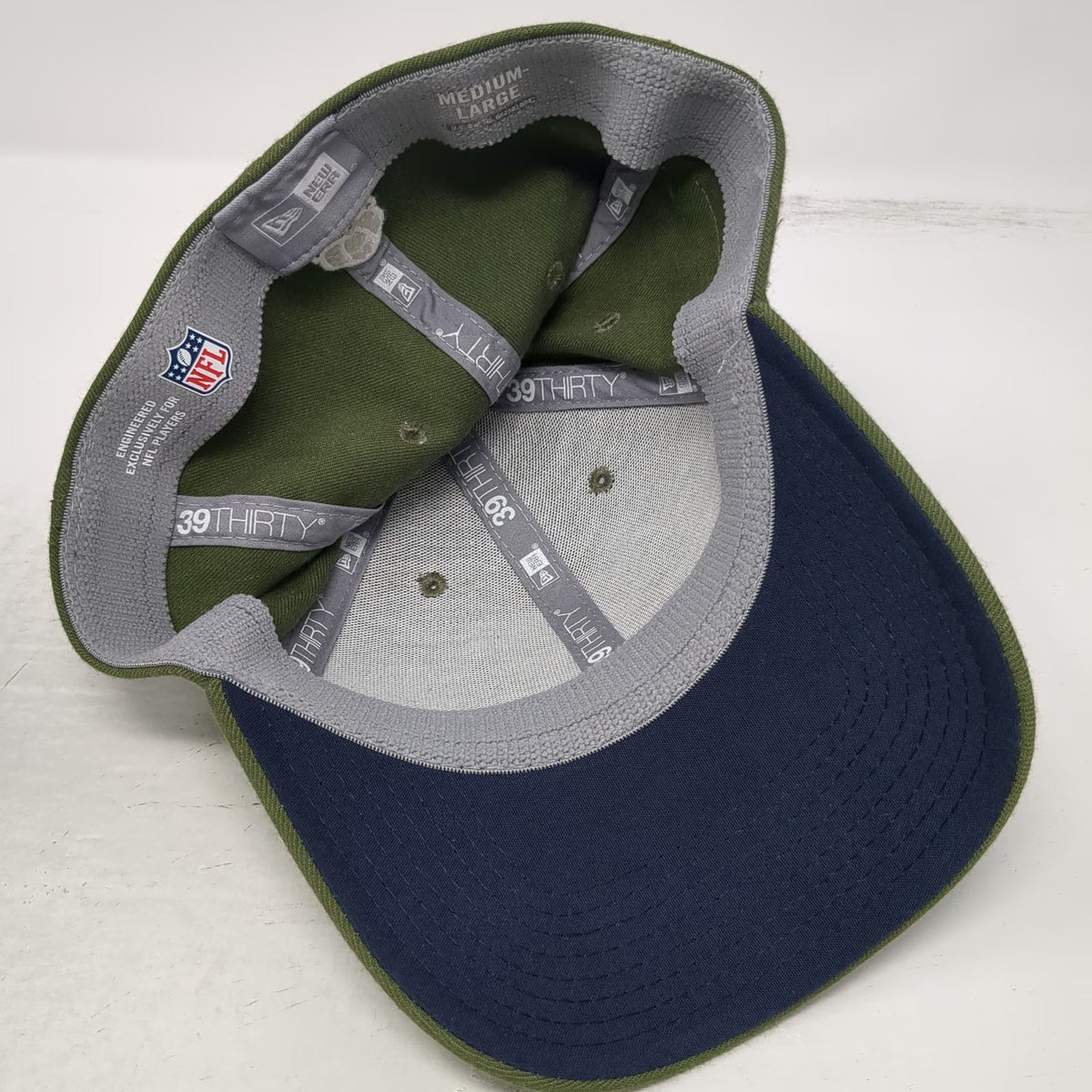 New Era Chicago Bears NFL Green L Hat Salute To Service 39THIRTY US Flag Patch