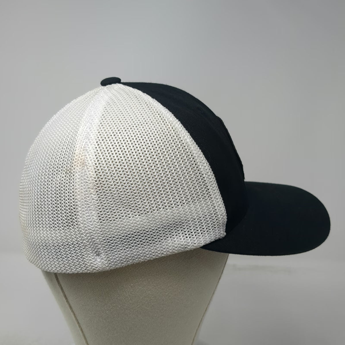 Flexfit Baseball Cap Black One Size Screaming Yak Spokane Wash Trucker Hat Mesh