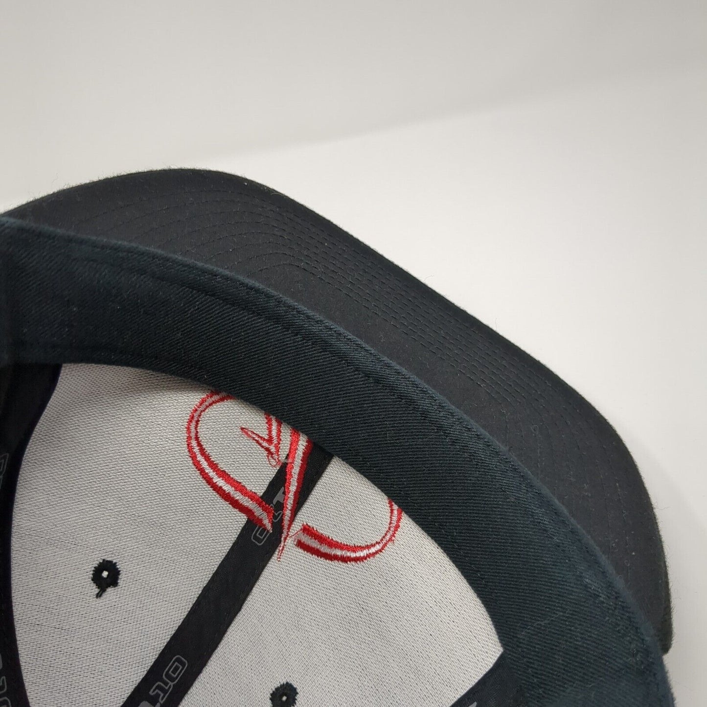 Yupoong Snapback Hat Black One Size Embroidered Logo 110 Flexfit Tech