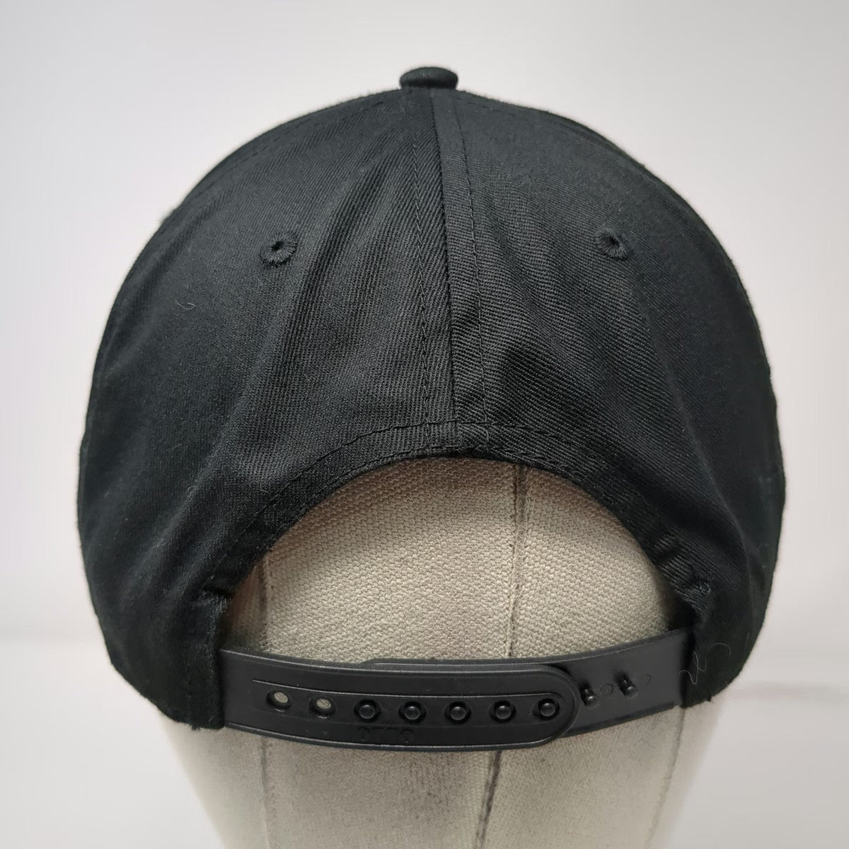 GRIT 5 Panel Hat Black One Size Snapback Flat Brim Structured Embroidered Logo