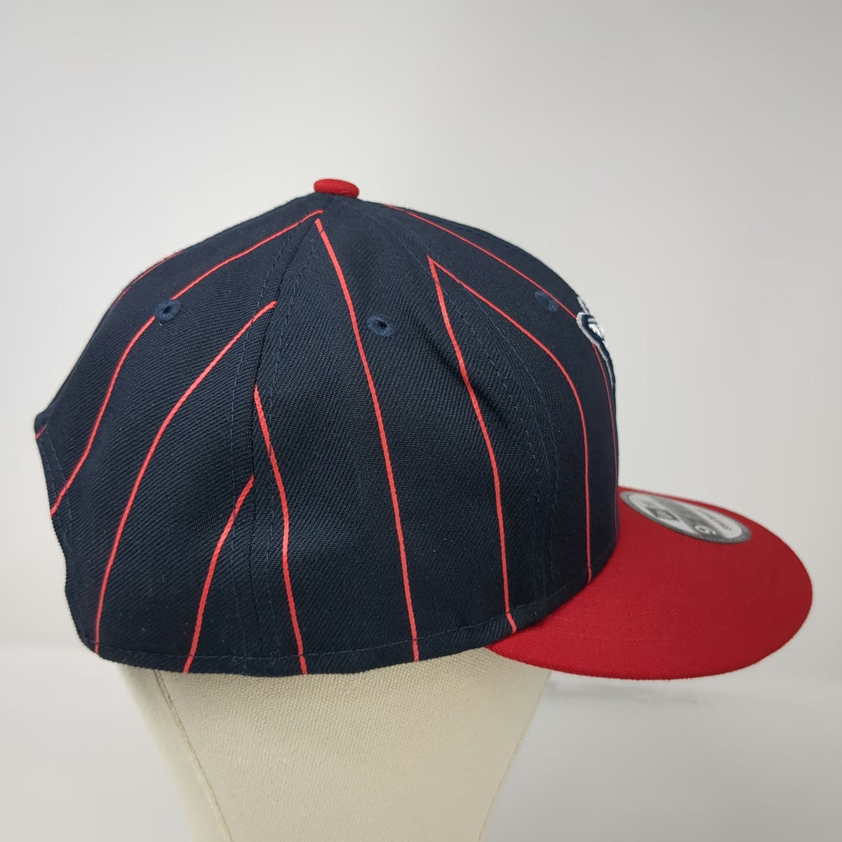 New Era Cleveland Guardians MLB Snapback Blue Red OSFM Pinstripe Winged G Hat