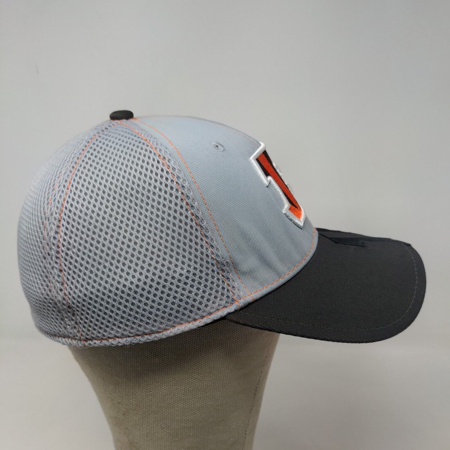 New Era Men's Fitted Hat Gray Size M/L Embroidered Cincinnati Bengals Logo