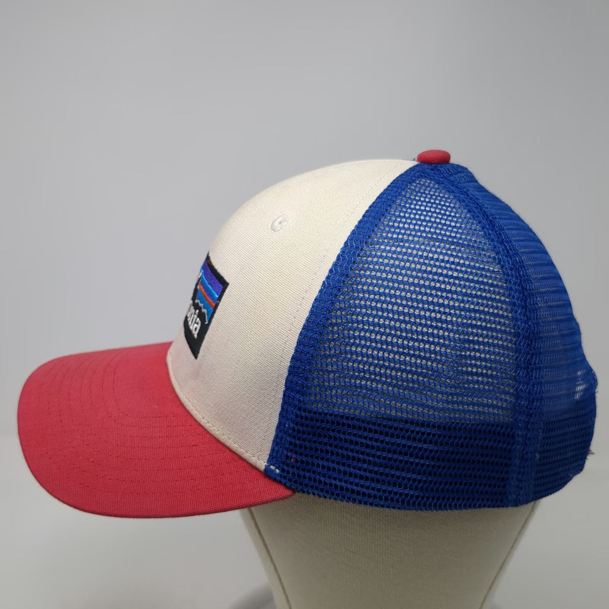 Patagonia Trucker Hat White Blue Red One Size Mesh Back Mountain Logo Snapback