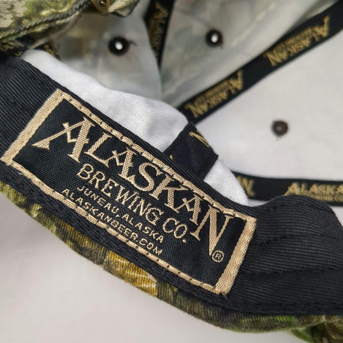 Alaskan Brewing Co Baseball Cap Green Brown One Size Camo Leaf Beer Brewery Hat