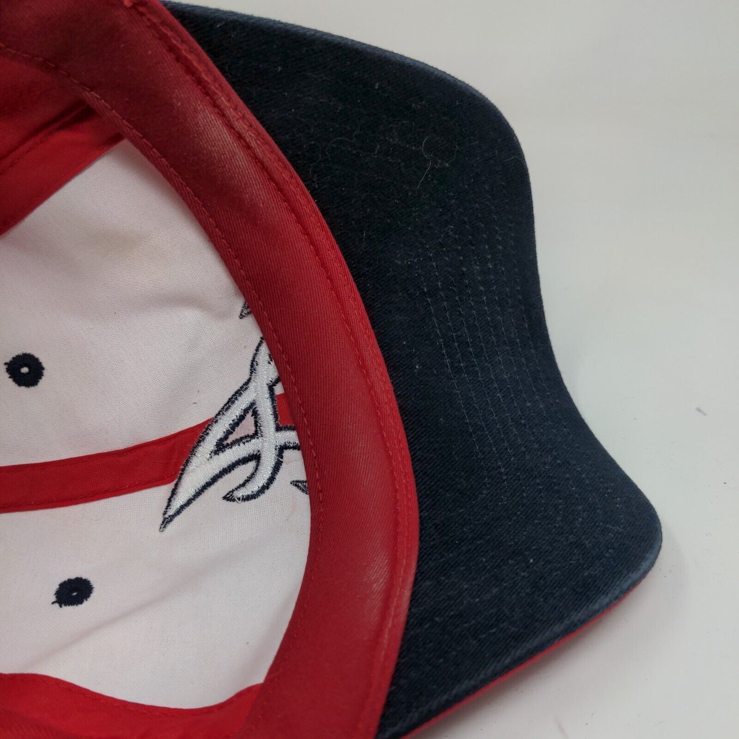 MLB Atlanta Braves Strapback Hat Red OSFA Embroidered Logo Adjustable