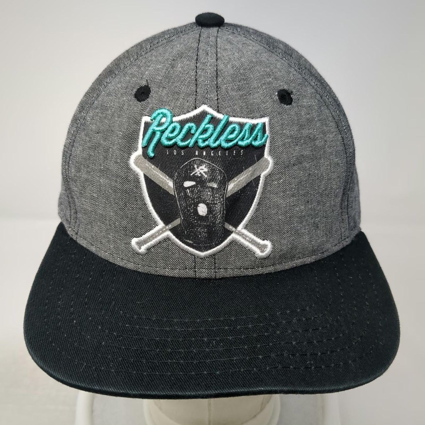 Young & Reckless Gray Snapback Hat One Size Shield Logo Mask Baseball Bats Blue